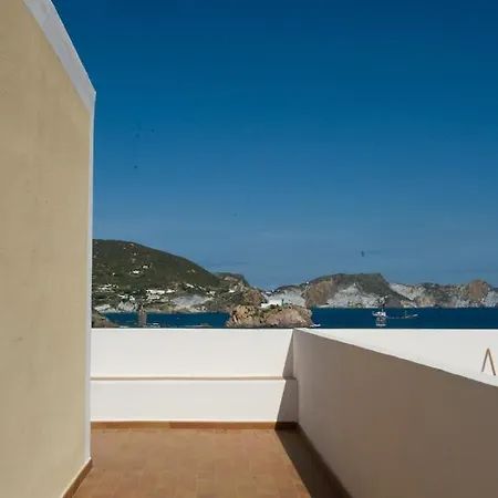 Agenzia Isotur Il Faro * Ponza